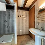 Chuta Bas Ferienhaus *
